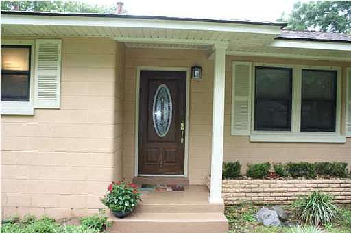 3rd image of 1013 N 59th Ave