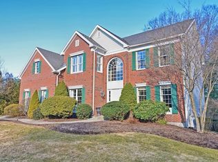 51 Dover Cir, Franklin, MA 02038