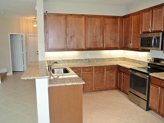 4th image of 7529 Spatterdock Dr