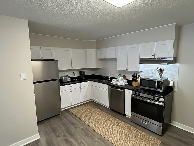 Upton St Apartments LLC — Photo 10