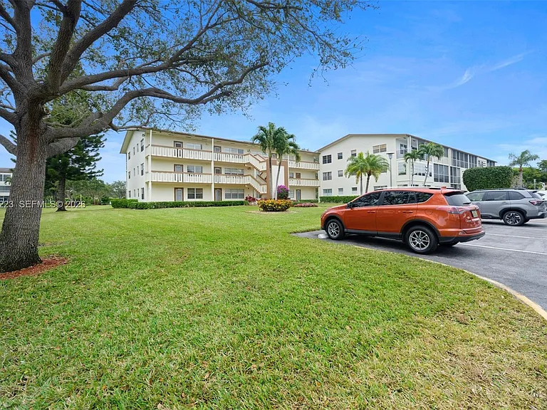 312 Mansfield Dr #312-H — Photo 23