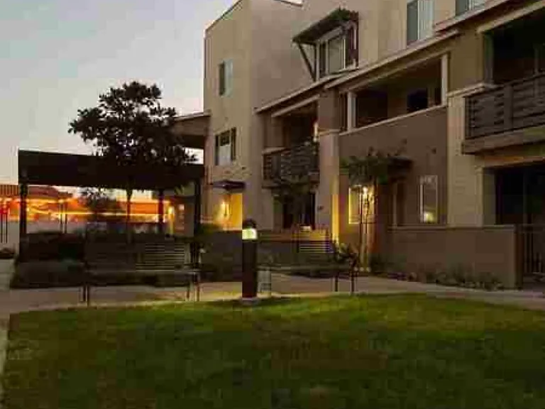 2825 Lily Ln — Photo 15