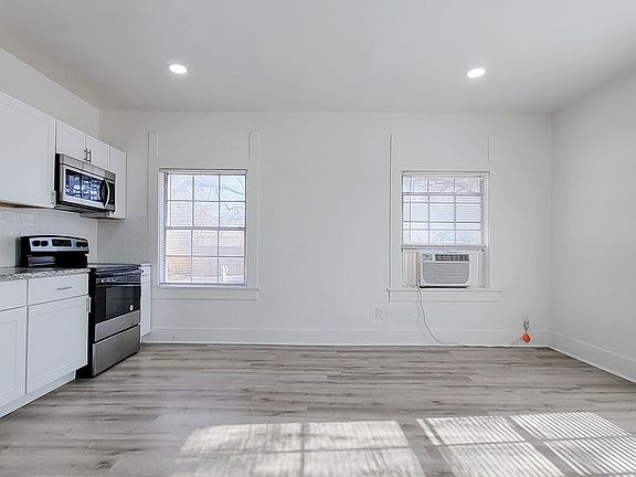 5th image of 101-121 W Moore St Unit 101