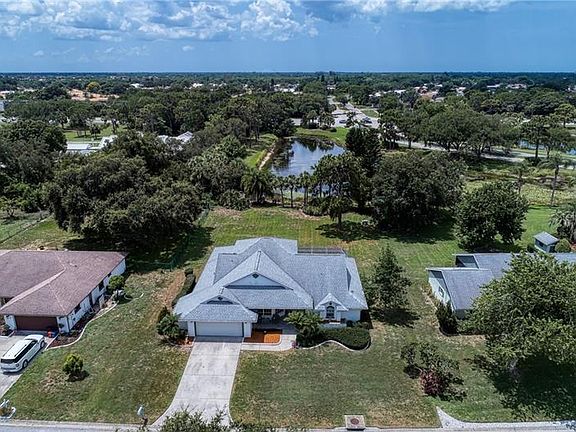 3rd image of 107 Woodingham Dr