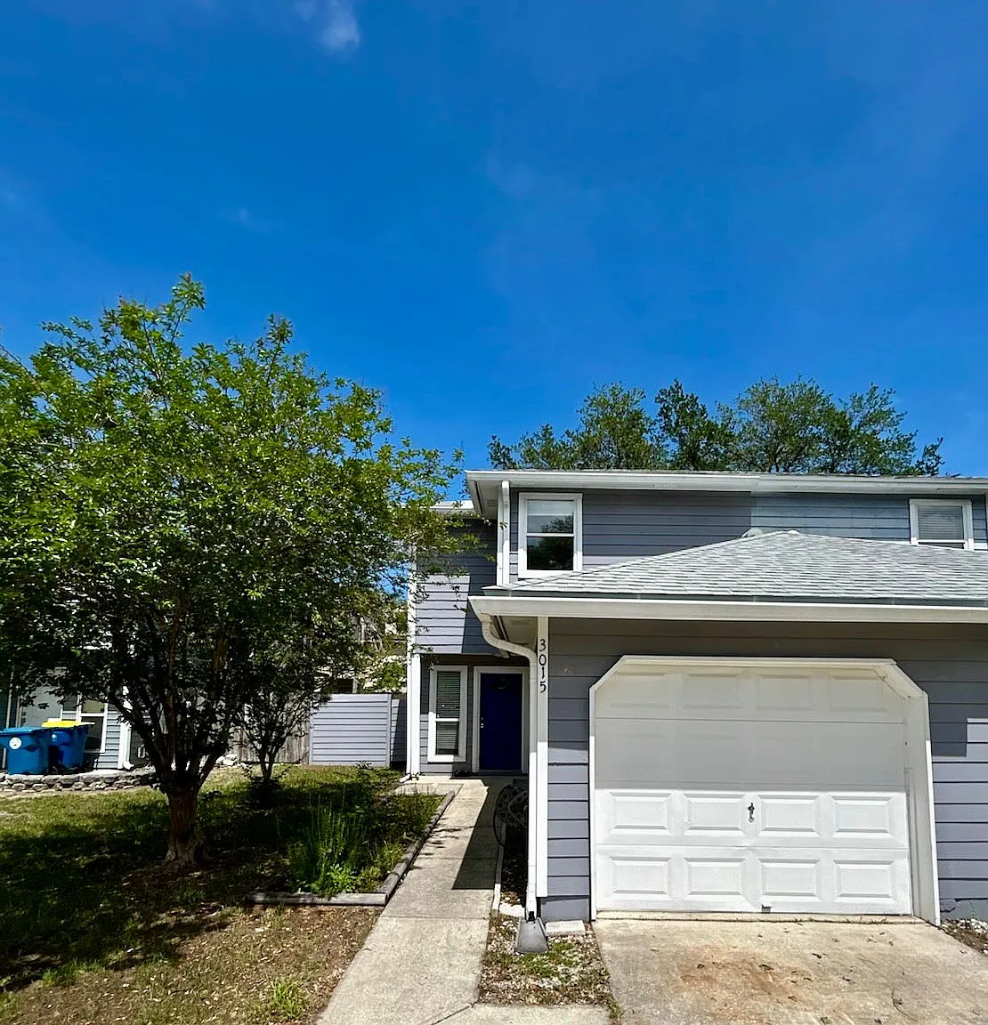 3 bed, 2.5 bath, 1446 sqft, $1,749 — Photo 2
