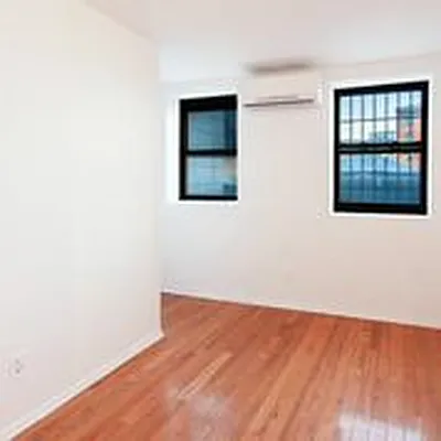 Rented by Warren T Real Estate Corp. | media 19