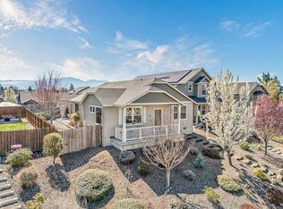 2264 College Way, Medford, OR 97504