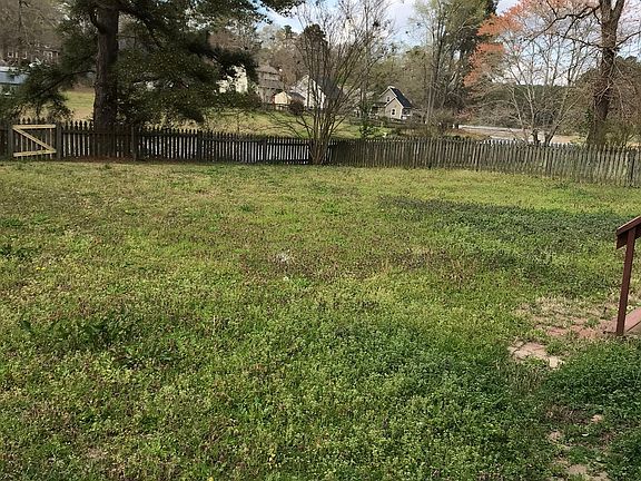 4th image of 230 Loblolly Cir