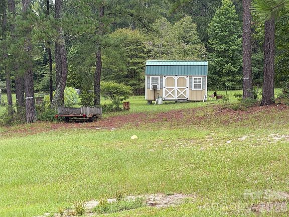 3rd image of 2331 Black Creek Church Rd