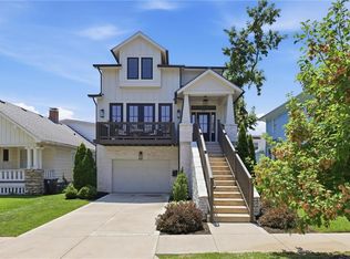 733 W 44th Ter, Kansas City, MO 64111