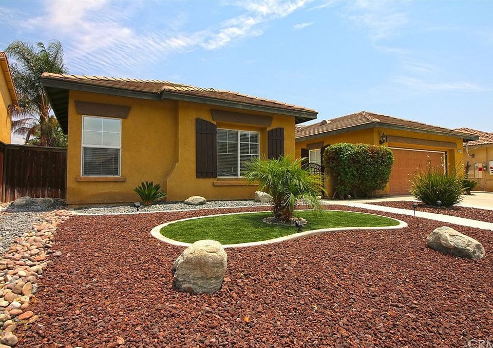 1st image of 35798 Rhone Ln