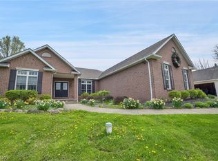 1295 N Medina Line Rd, Akron, OH 44333