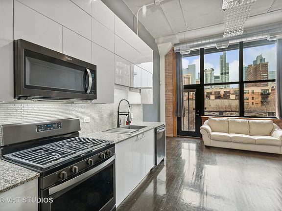 5th image of 1601 S Michigan Ave APT 202