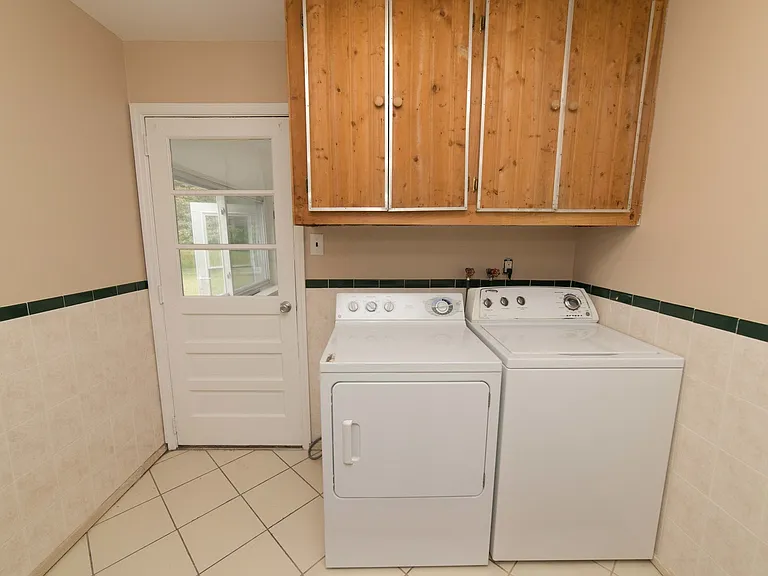 440 Cricket Ln — Photo 16