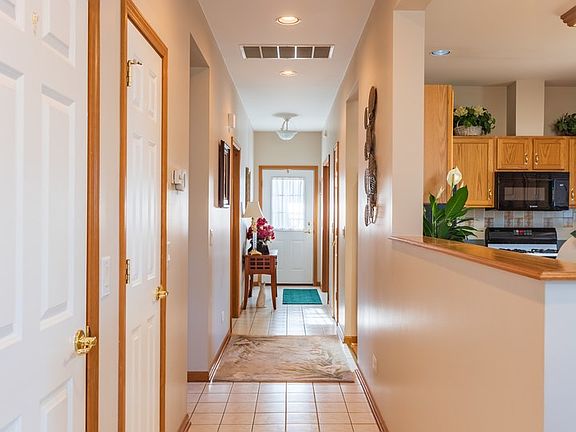 3rd image of 3852 Fox Hunt Way
