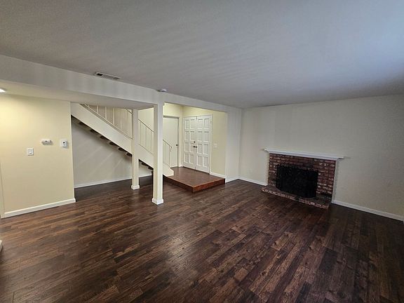 5th image of 16552 Hillview Cir APT A