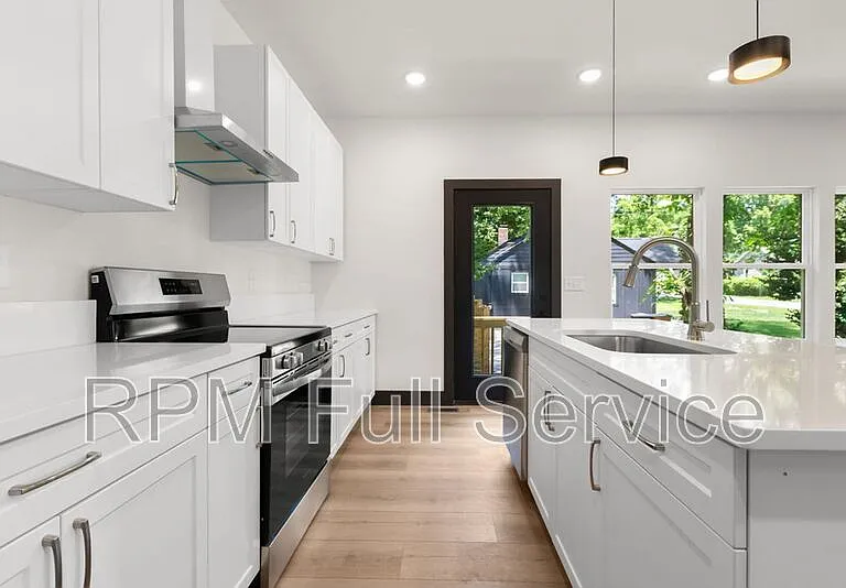 2400 Buchanan St #2400B — Photo 12