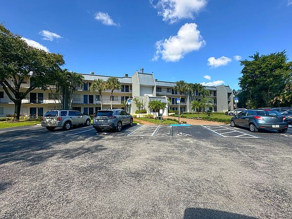 2nd image of 4838 Esedra Court #203
