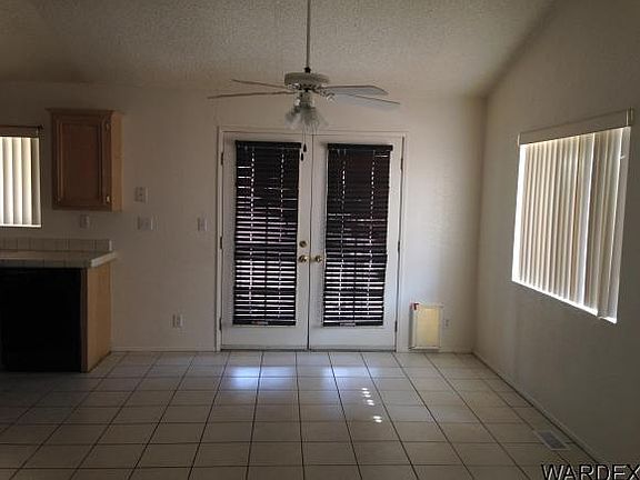 3rd image of 1619 Kyle Ave