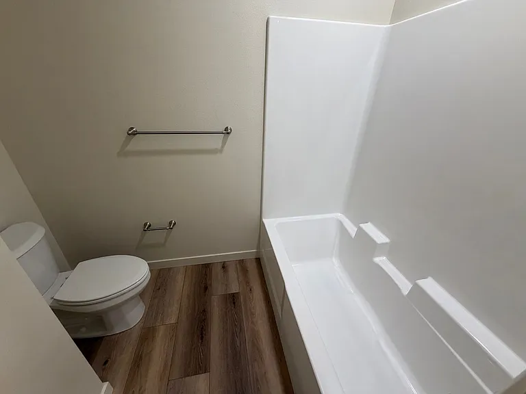 Lincoln St. Apartments — Photo 41