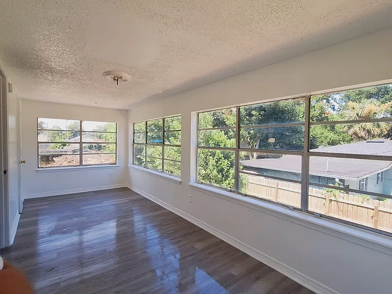 2608 W Jackson St #B — Photo 3