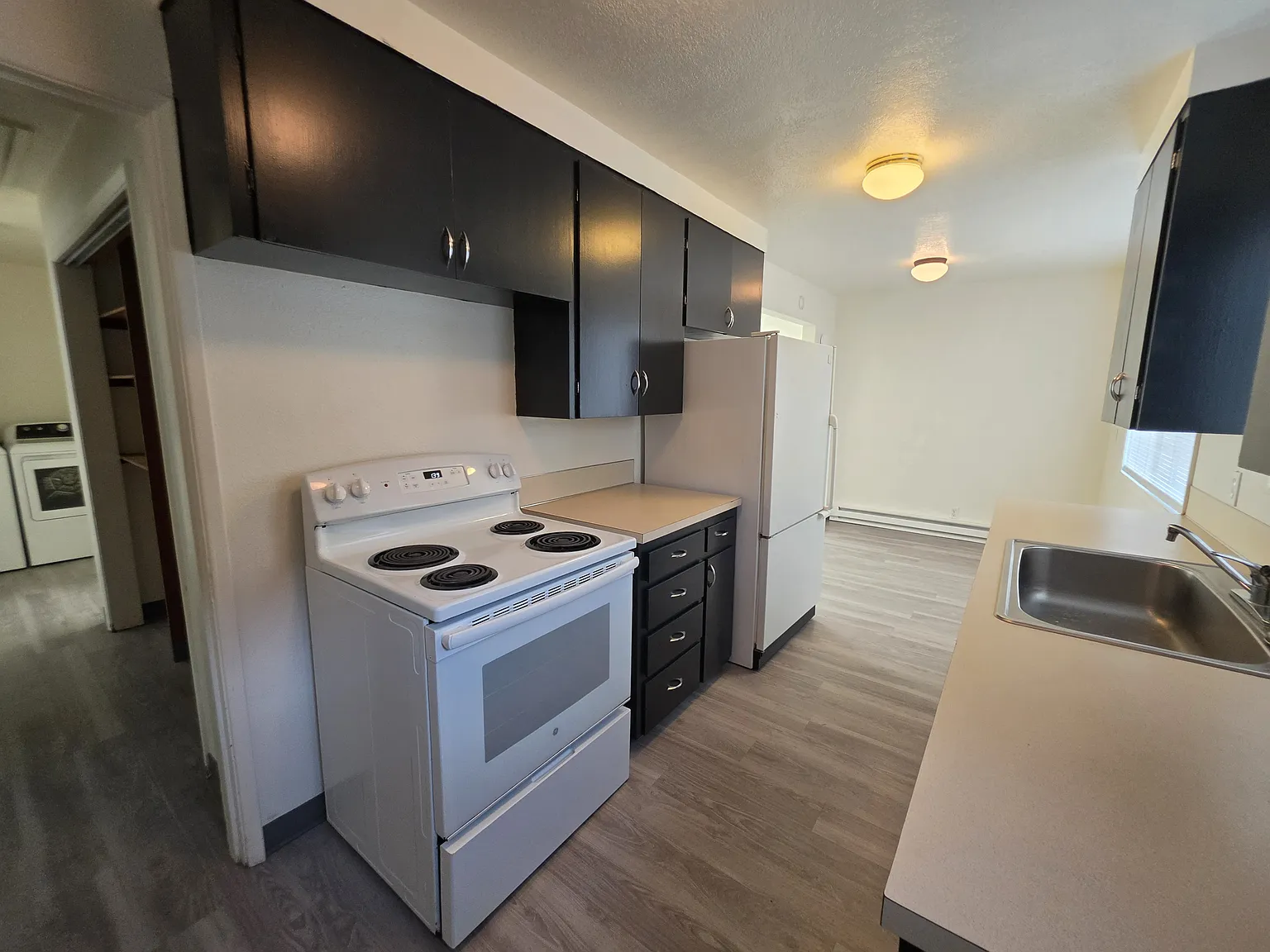 2 bed, 752 sqft, $1,200 — Photo 4