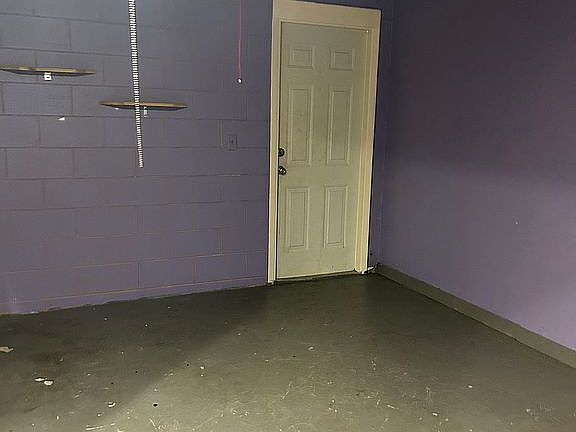 2nd image of 100 Donnington Ct