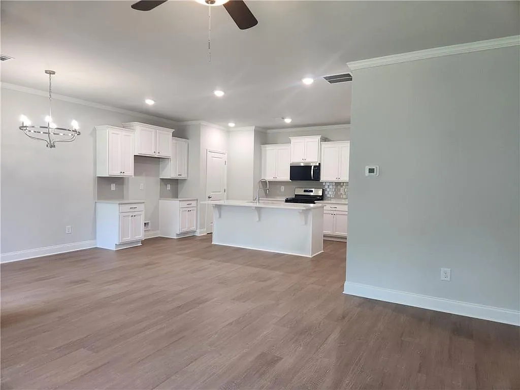 3 bed, 2.5 bath, 1814 sqft, $2,700 — Photo 4