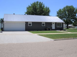 609 4th St, Sibley, IA 51249