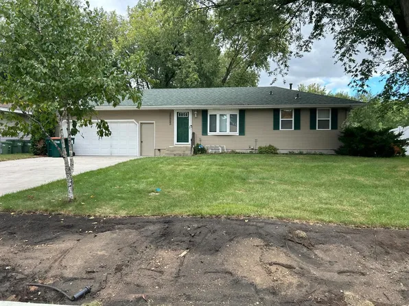 10557 Quincy Blvd NE, Blaine, MN 55434