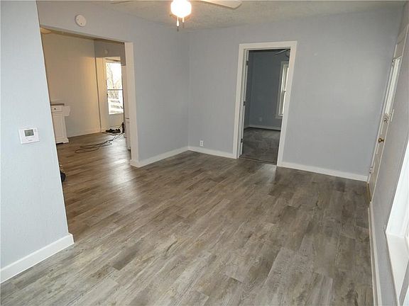 5th image of 1013 E Montgomery St
