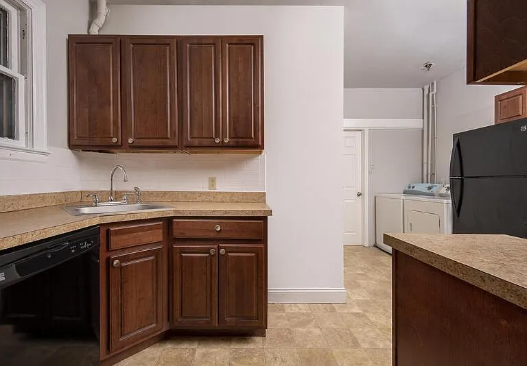 489 Hamilton St #2 — Photo 4