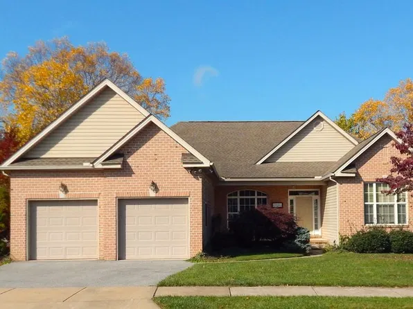 1216 Winding Oak Dr, York, PA 17403