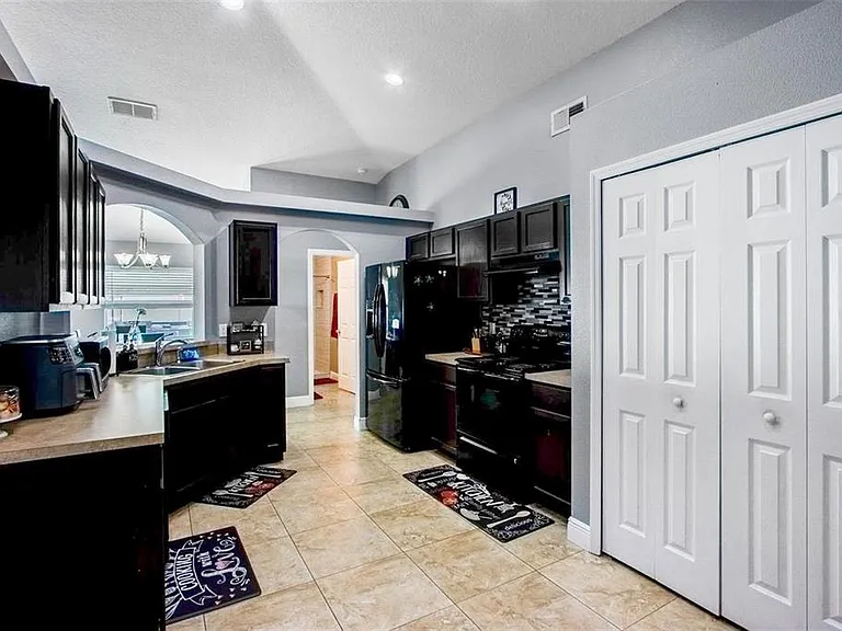 3111 Turnberry Blvd — Photo 14