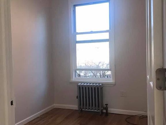 5th image of 261 23rd St Floor 2