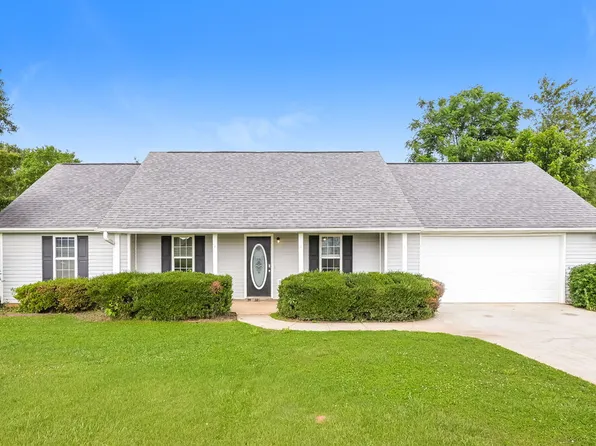 372 Kay Dr, Winder, GA 30680