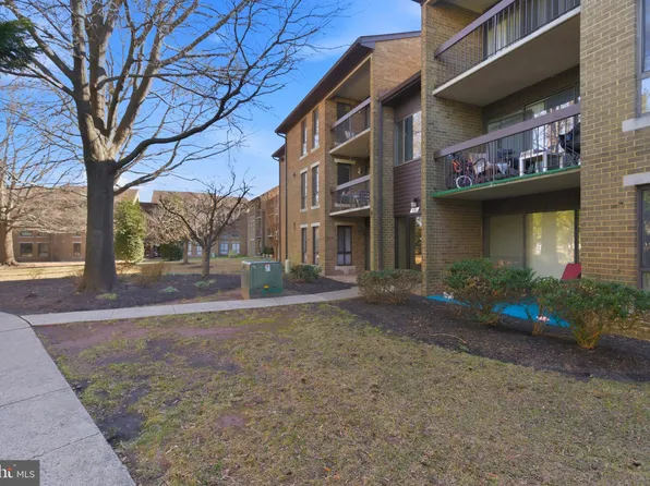 561 Florida Ave, Herndon, VA