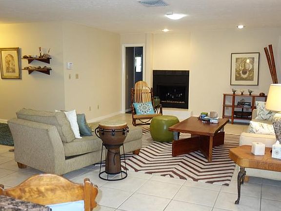 3rd image of 644 Bua Dr