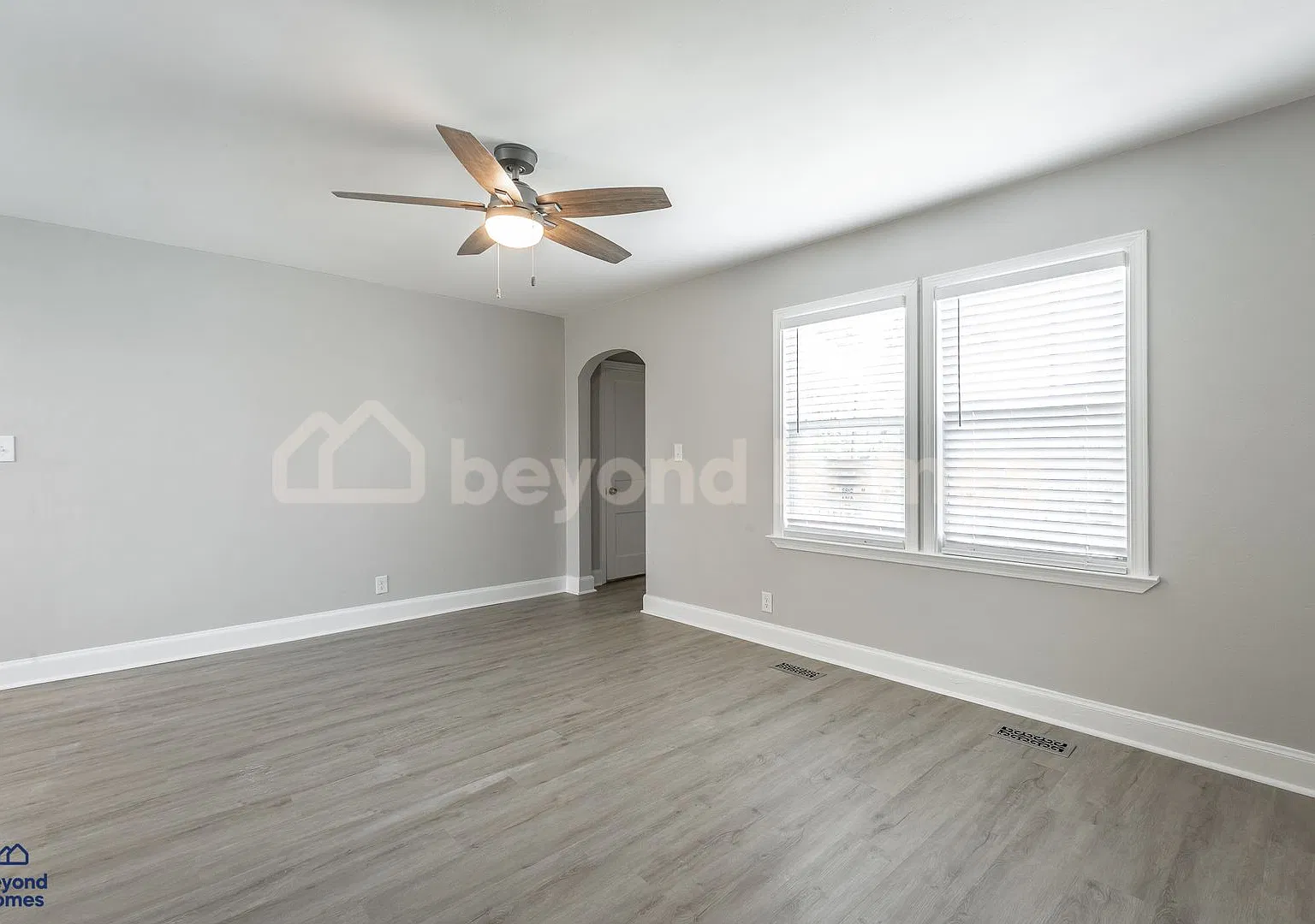 Beautiful and Newly Renovated 3 bedroom / 2 full bath home in East Ridge! — Photo 4
