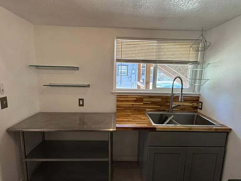 819 Taylor St #1 — Photo 12