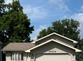 3S572 Haylett Ave, Warrenville, IL 60555