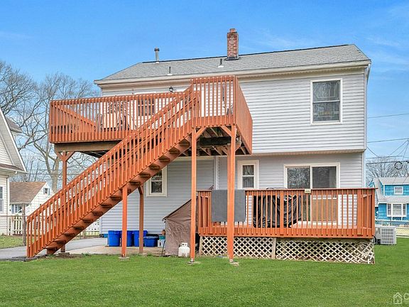 3rd image of 175 Garden Dr