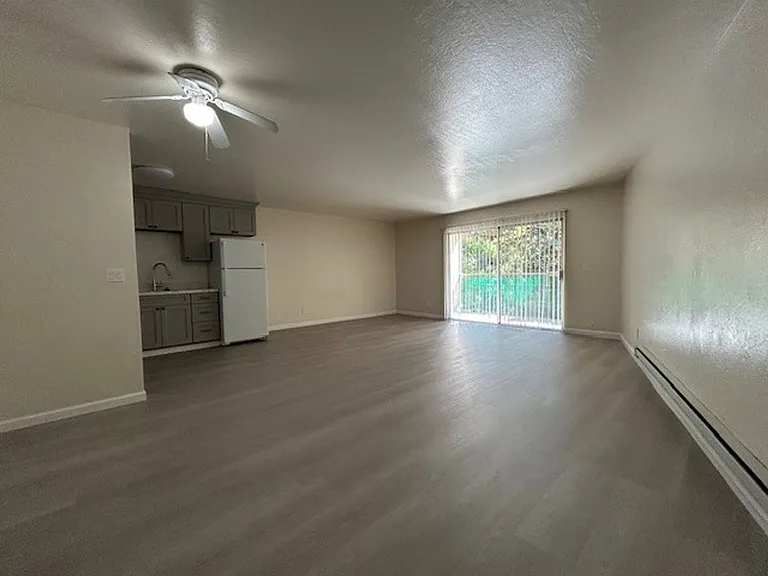 117 Tewksbury Ave #6 — Photo 7