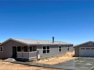 9345 Buttonwood St, Phelan, CA 92371