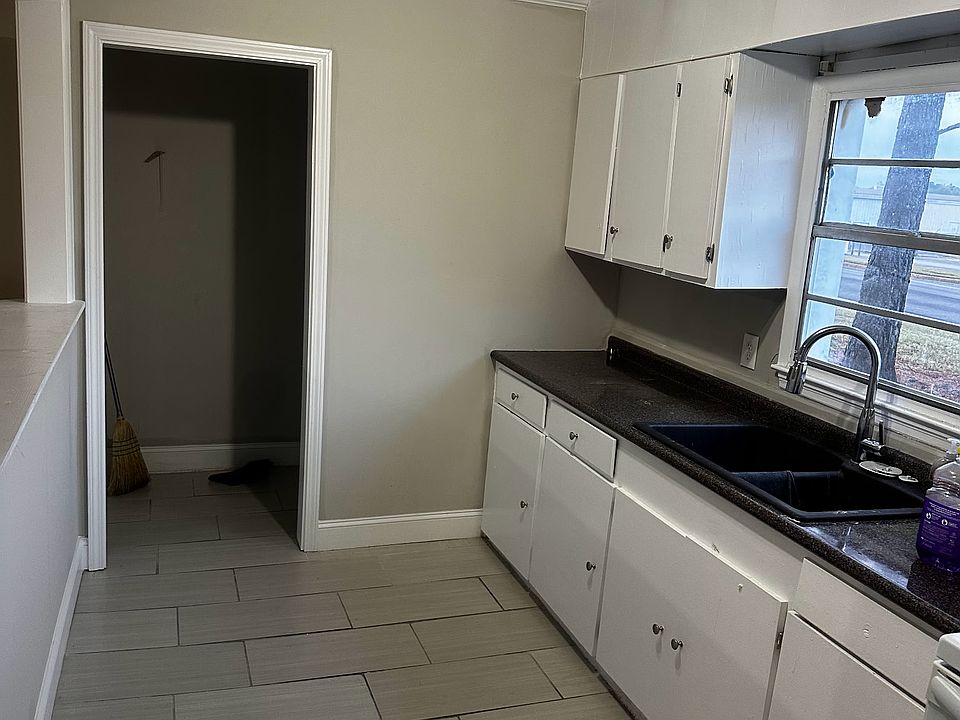 2nd image of 79 Rose Dr