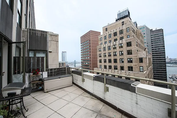 Sold by Michel Madie Real Estate Services | media 23