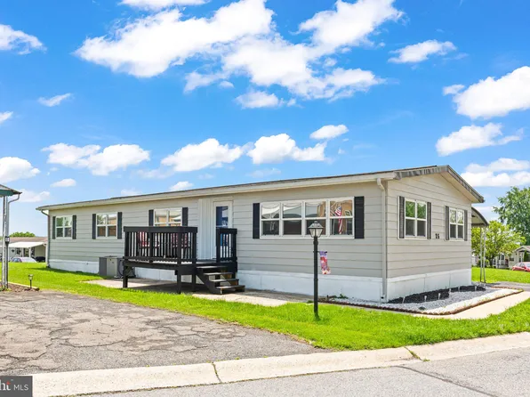 25 Ridgewood Mnr, Manheim, PA 17545