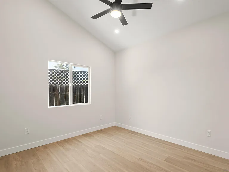 9412 Pike Rd — Photo 16