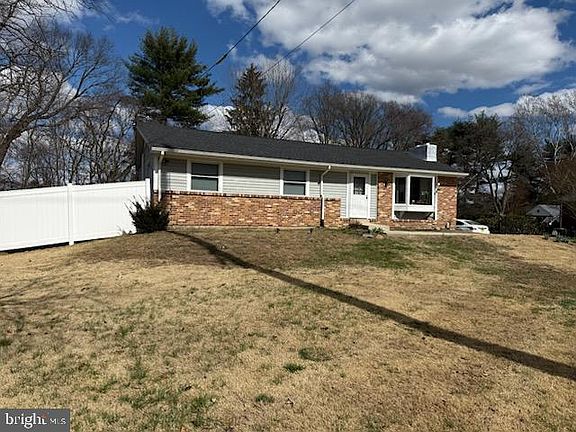 2nd image of 105 Hartford Rd