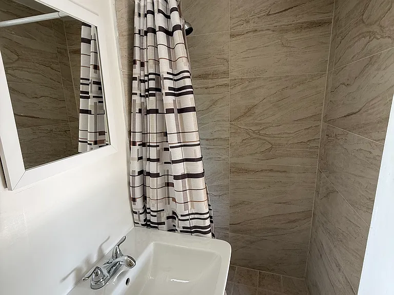 2501 SW 107th Ave — Photo 4
